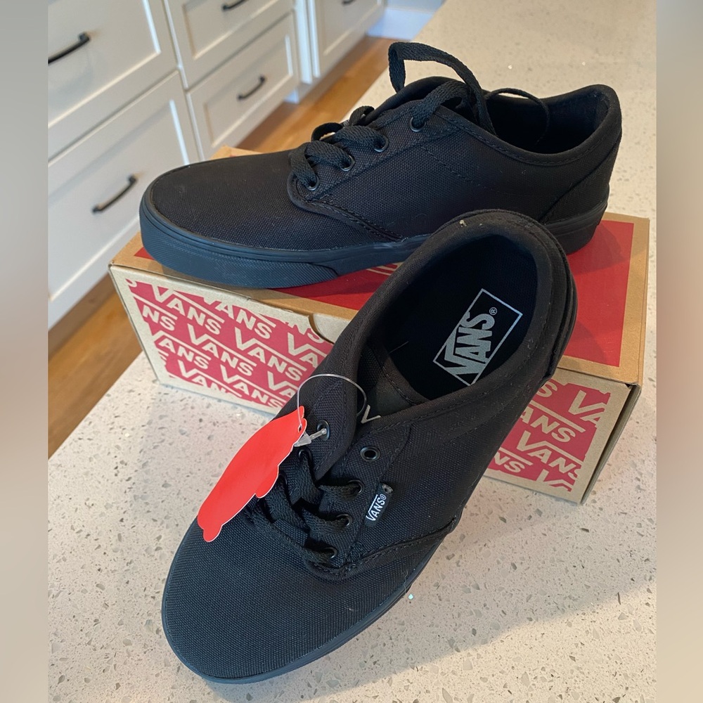 Vans Black Atwood shoes size 4.5 NIB